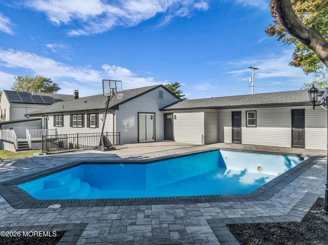 635 Hudson Avenue, Port Monmouth, NJ 07758