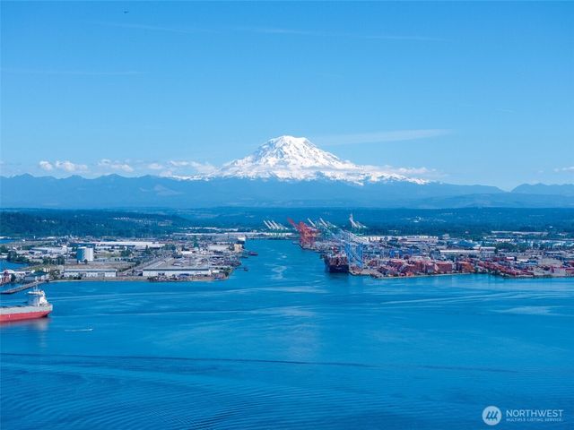 508 Klapache Avenue NE, Tacoma, WA 98422