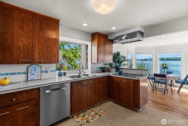 508 Klapache Avenue NE, Tacoma, WA 98422