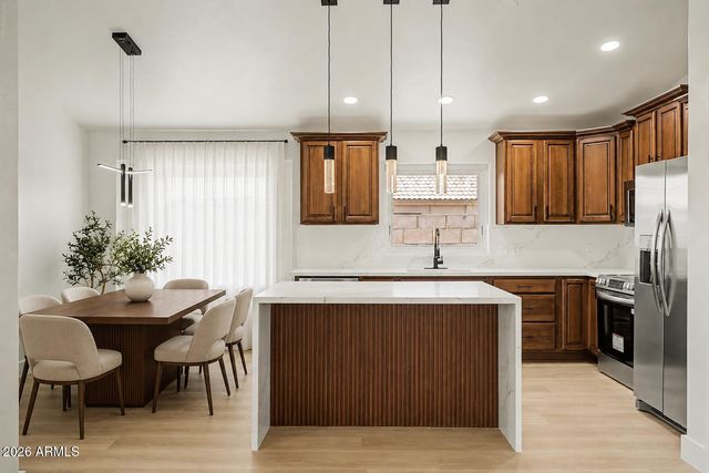 2123 E ROCKWOOD Drive, Phoenix, AZ 85024