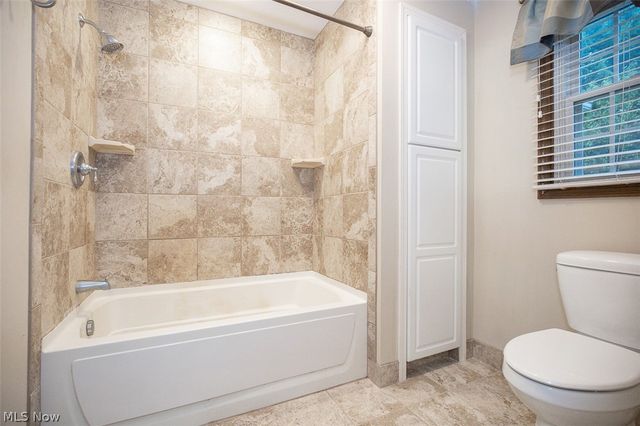 2870 Hudson Aurora Road, Hudson, OH 44236