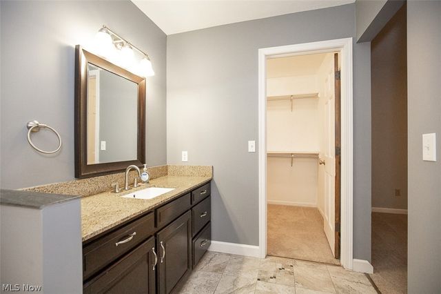 2870 Hudson Aurora Road, Hudson, OH 44236