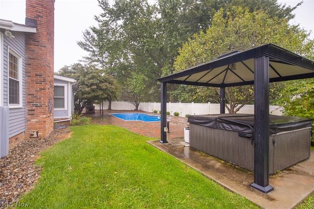 2870 Hudson Aurora Road, Hudson, OH 44236