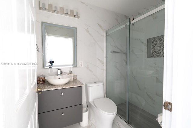 5630 NW 107th Ave 1611, Doral, FL 33178