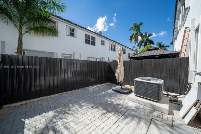 5630 NW 107th Ave 1611, Doral, FL 33178