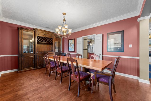 90 Quiet Oak Circle, The Woodlands, TX 77381