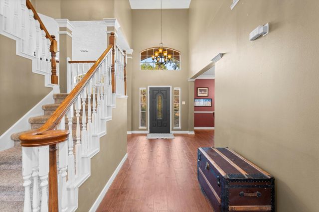 90 Quiet Oak Circle, The Woodlands, TX 77381