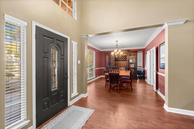 90 Quiet Oak Circle, The Woodlands, TX 77381