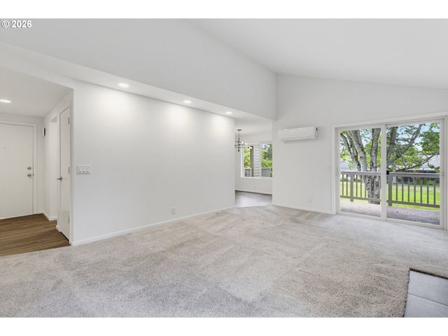 2618 Se BAYPOINT Dr 14, Vancouver, WA 98683