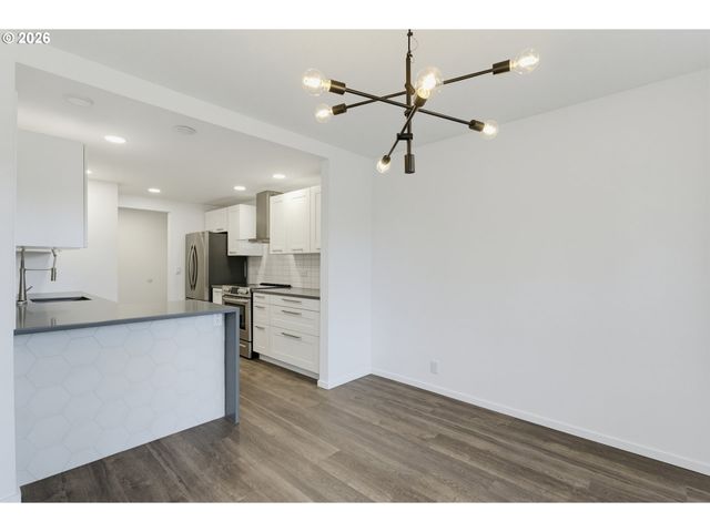 2618 Se BAYPOINT Dr 14, Vancouver, WA 98683