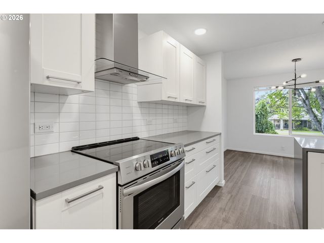 2618 Se BAYPOINT Dr 14, Vancouver, WA 98683