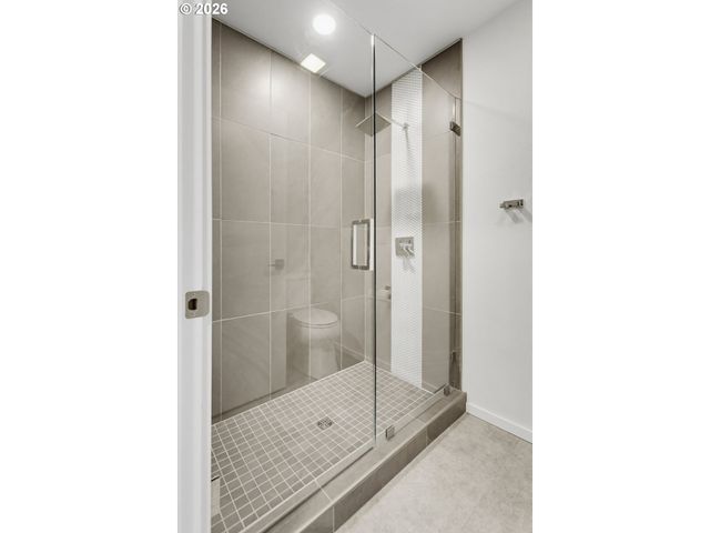 2618 Se BAYPOINT Dr 14, Vancouver, WA 98683