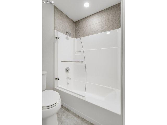 2618 Se BAYPOINT Dr 14, Vancouver, WA 98683