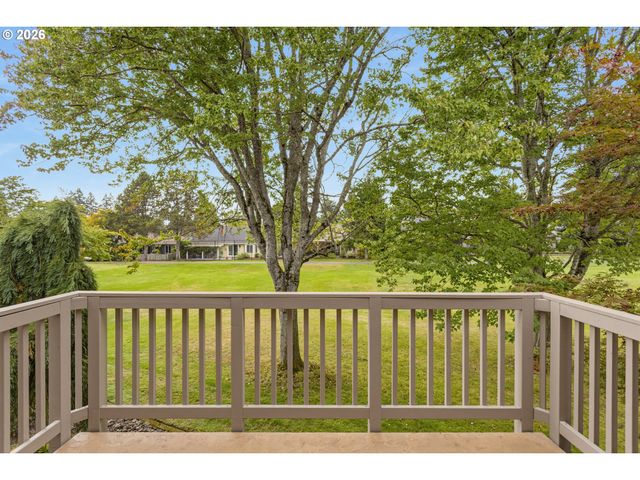 2618 Se BAYPOINT Dr 14, Vancouver, WA 98683