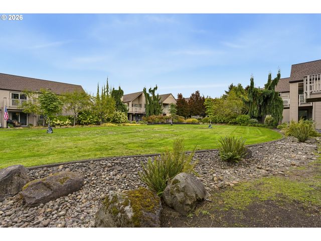 2618 Se BAYPOINT Dr 14, Vancouver, WA 98683