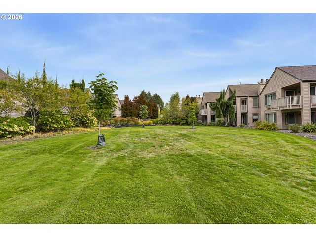 2618 Se BAYPOINT Dr 14, Vancouver, WA 98683