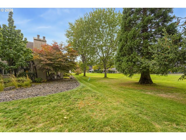 2618 Se BAYPOINT Dr 14, Vancouver, WA 98683