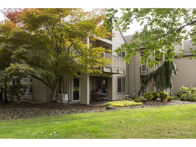 2618 Se BAYPOINT Dr 14, Vancouver, WA 98683