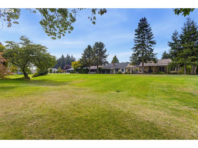 2618 Se BAYPOINT Dr 14, Vancouver, WA 98683