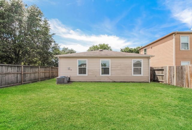 3235 Becker Glen Street, Fresno, TX 77545