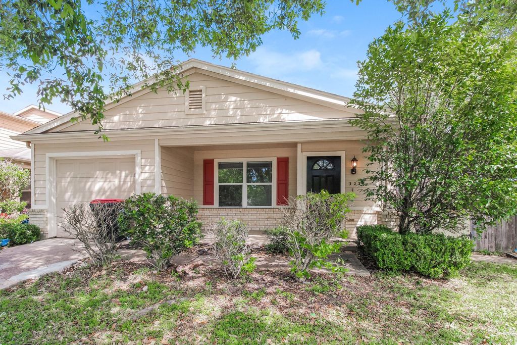 3235 Becker Glen Street, Fresno, TX 77545