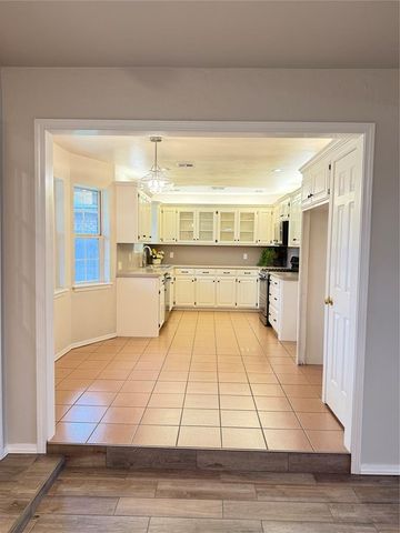 534 E 28th Street, Edmond, OK 73013