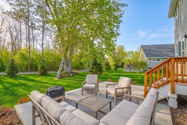 1426 Lee Circle, Hudson, WI 54016