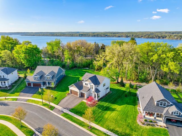 1426 Lee Circle, Hudson, WI 54016