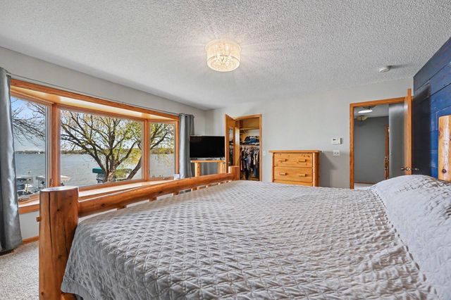 1607 Beach Drive SE, Forest Lake, MN 55025