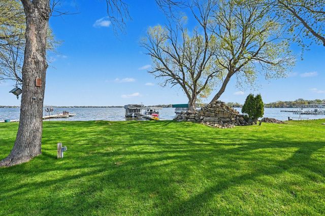 1607 Beach Drive SE, Forest Lake, MN 55025