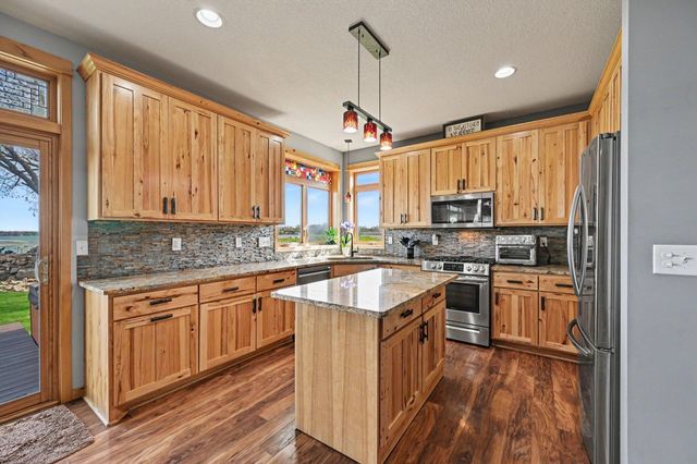 1607 Beach Drive SE, Forest Lake, MN 55025