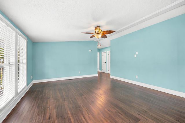 8042 Clearfield Dr., Myrtle Beach, SC 29588