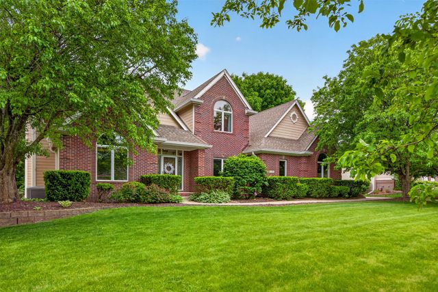 8120 Heather Bow Court, Johnston, IA 50131