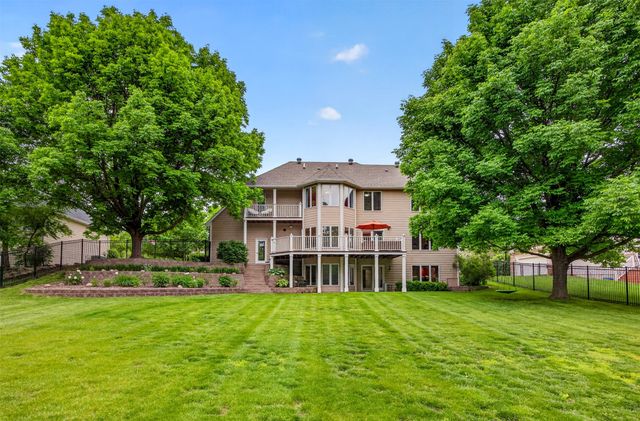 8120 Heather Bow Court, Johnston, IA 50131