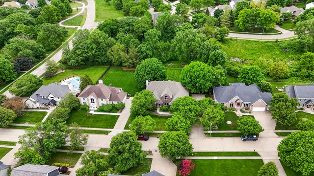 8120 Heather Bow Court, Johnston, IA 50131