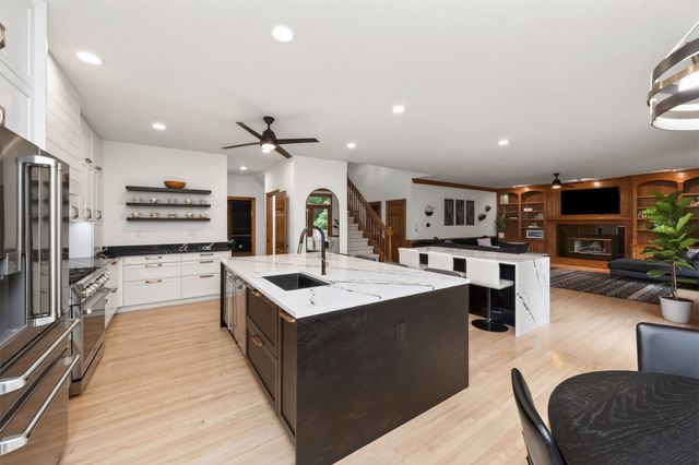 8120 Heather Bow Court, Johnston, IA 50131