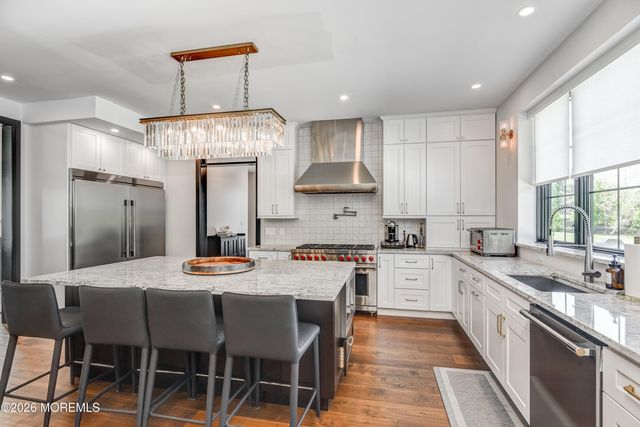 3 Blue Marl Lane, Marlboro, NJ 07746