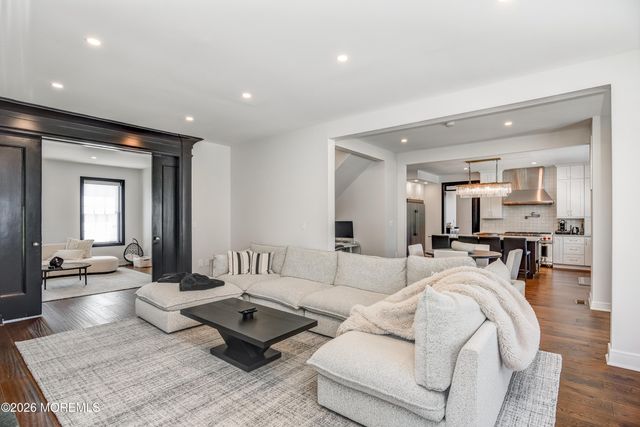 3 Blue Marl Lane, Marlboro, NJ 07746