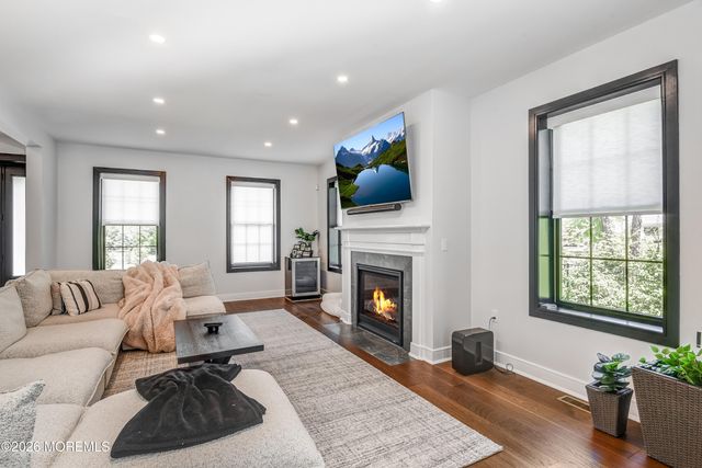 3 Blue Marl Lane, Marlboro, NJ 07746