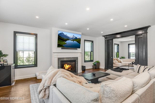 3 Blue Marl Lane, Marlboro, NJ 07746