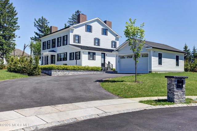 3 Blue Marl Lane, Marlboro, NJ 07746