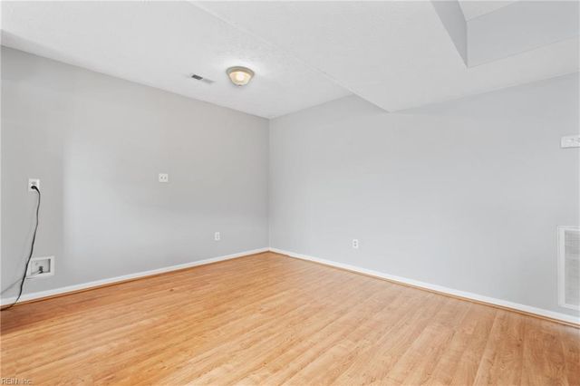 106 W Cummings AVE, Hampton, VA 23663
