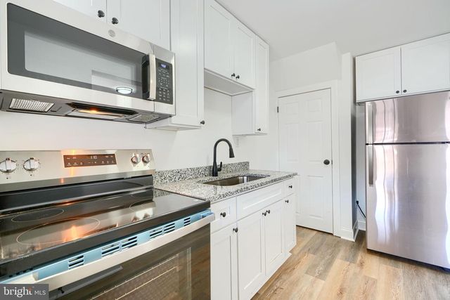 2204 REDTHORN RD, Middle River, MD 21220