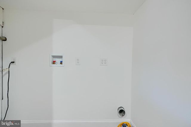 2204 REDTHORN RD, Middle River, MD 21220