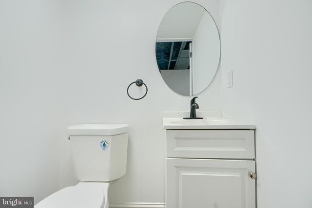 2204 REDTHORN RD, Middle River, MD 21220