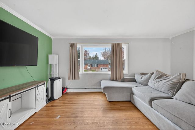 3 Greenway Drive, Glenville, NY 12302