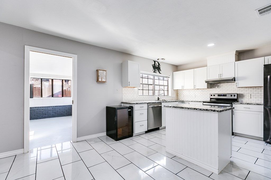 Image 18 of property listing at 321 Kennedy St, San Angelo, TX 76905