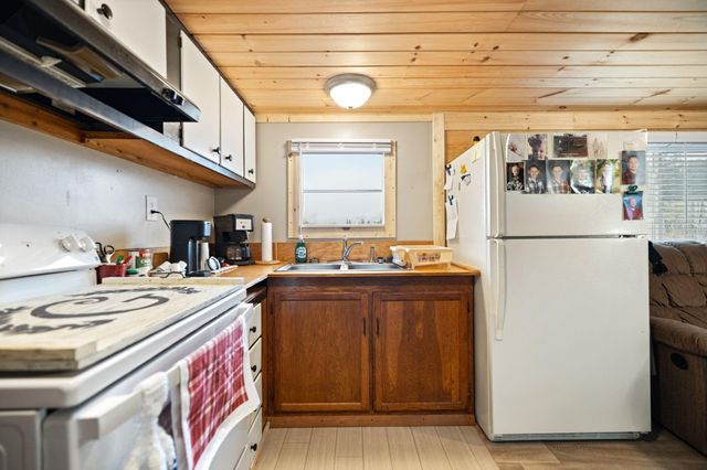 249 N Riverwood Road, Bronston, KY 42518