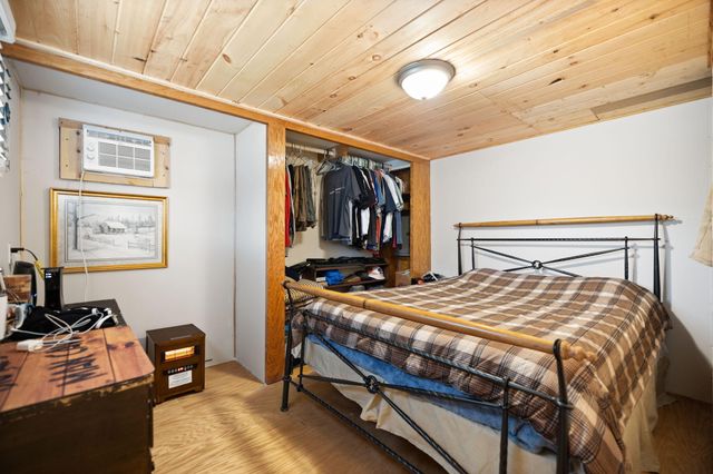 249 N Riverwood Road, Bronston, KY 42518