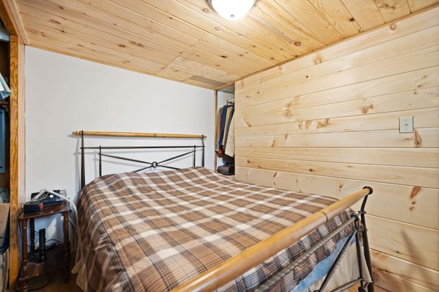 249 N Riverwood Road, Bronston, KY 42518